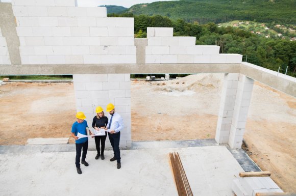 Acheter une maison d'architecte avec vue en agence immobilière à Malaucène