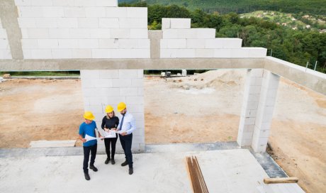 Acheter une maison d'architecte avec vue en agence immobilière à Malaucène