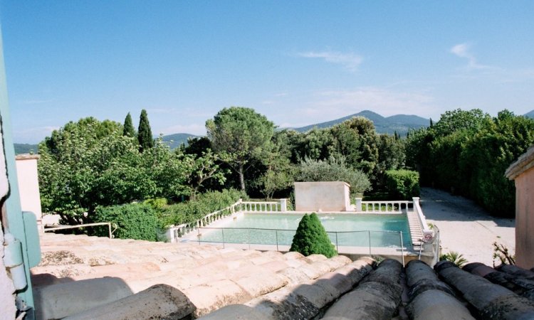 La vue sur le Mont Ventoux apporte un plus à ce mas restauré