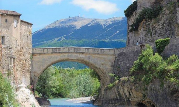 Agence immobilière pour mettre en vente sa maison ou son appartement à Vaison-la-Romaine